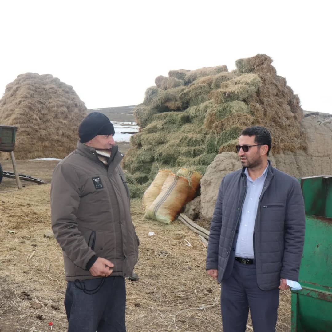 ✅عبدالله نژاد فرماندار شهرستان چالدران ، با حضور در روستای قوری ناو ضمن بازدید از روستا از نزدیک مسائل و مشکلات اهالی روستا را مورد بحث و بررسی قرار دادند.