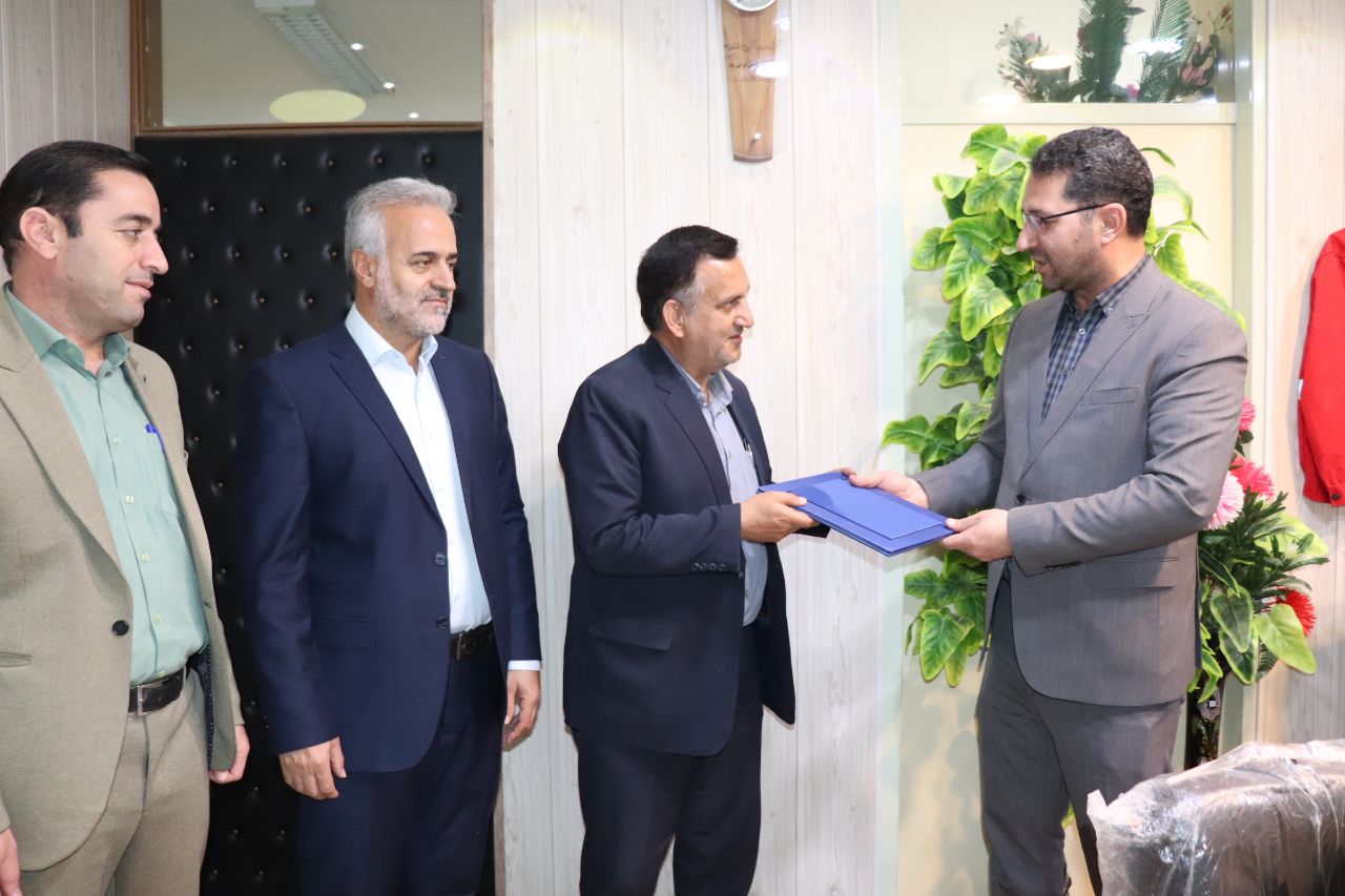 دیدار فرماندار با رییس و کارکنان اداره منابع طبیعی و آبخیزداری شهرستان چالدران