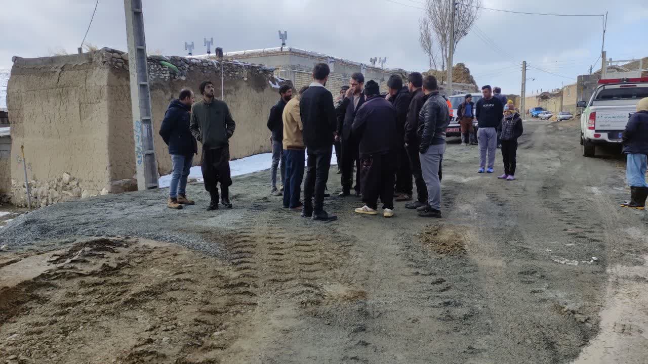 بازدید محمد رضا عبدالله نژاد فرماندار چالدران به همراه جمعی از اعضای شورای اداری از روستای انبار ماران