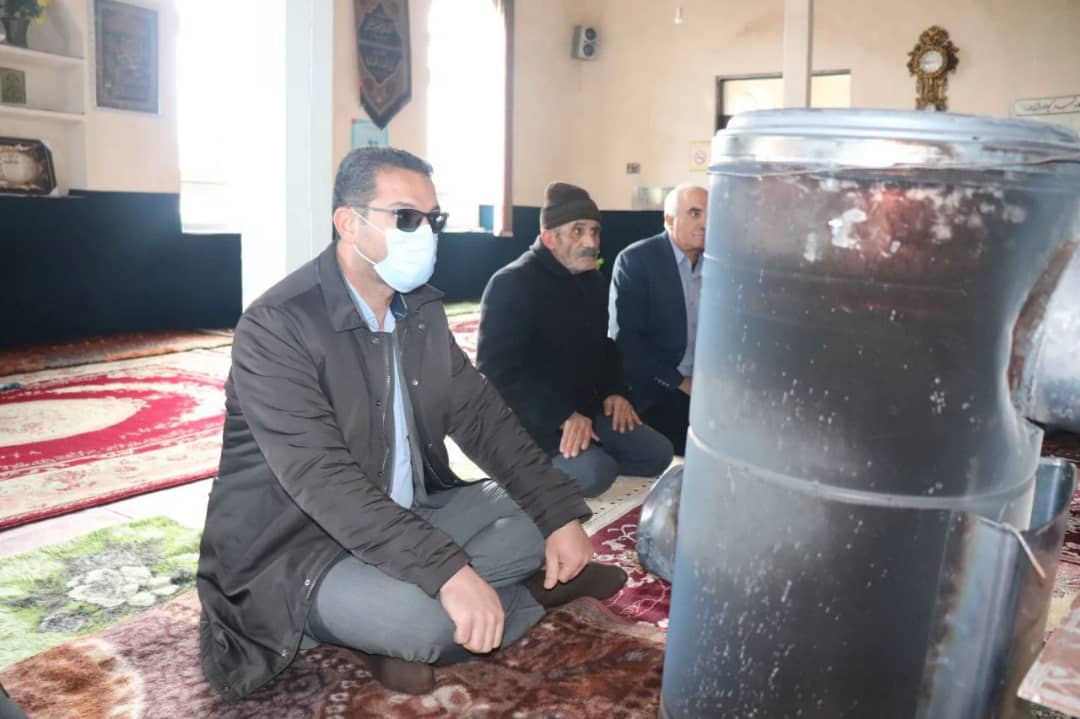 ✅عبدالله نژاد فرماندار شهرستان چالدران، با حضور در روستای شهرک مخور ضمن دیدار با اهالی روستا بازدید از نزدیک مسائل و مشکلات اهالی روستا را از نزدیک مورد بررسی قرار دادند.