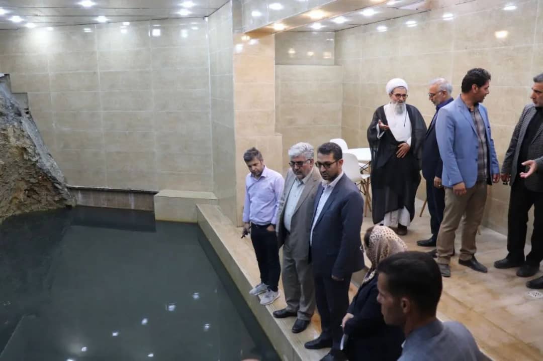 محمدرضا عبدالله نژاد فرماندار چالدران به همراه نماینده مردم شهرستانهای ماکو ، چالدران، شوط و پلدشت در مجلس شورای اسلامی از روند اجرایی مجتمع رفاهی، تفریحی، گردشگری و آب درمانی ایسی سو بازدید نمودند.