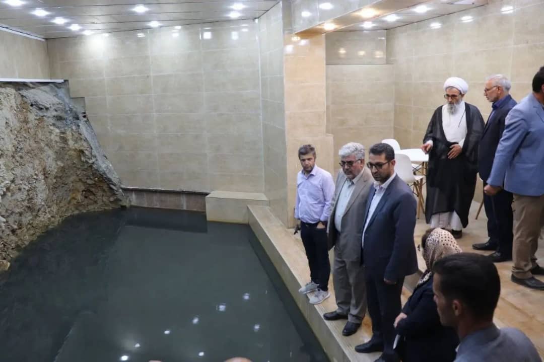 محمدرضا عبدالله نژاد فرماندار چالدران به همراه نماینده مردم شهرستانهای ماکو ، چالدران، شوط و پلدشت در مجلس شورای اسلامی از روند اجرایی مجتمع رفاهی، تفریحی، گردشگری و آب درمانی ایسی سو بازدید نمودند.