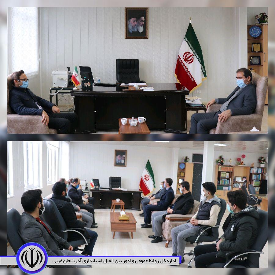  ✅به مناسبت گرامیداشت روز دانشجو رئیس دانشگاه آزاد به همراه جمعی از دانشجویان دانشگاه آزاد اسلامی چالدران با محمد زاده فرماندار این شهرستان دیدار و گفتگو کردند.