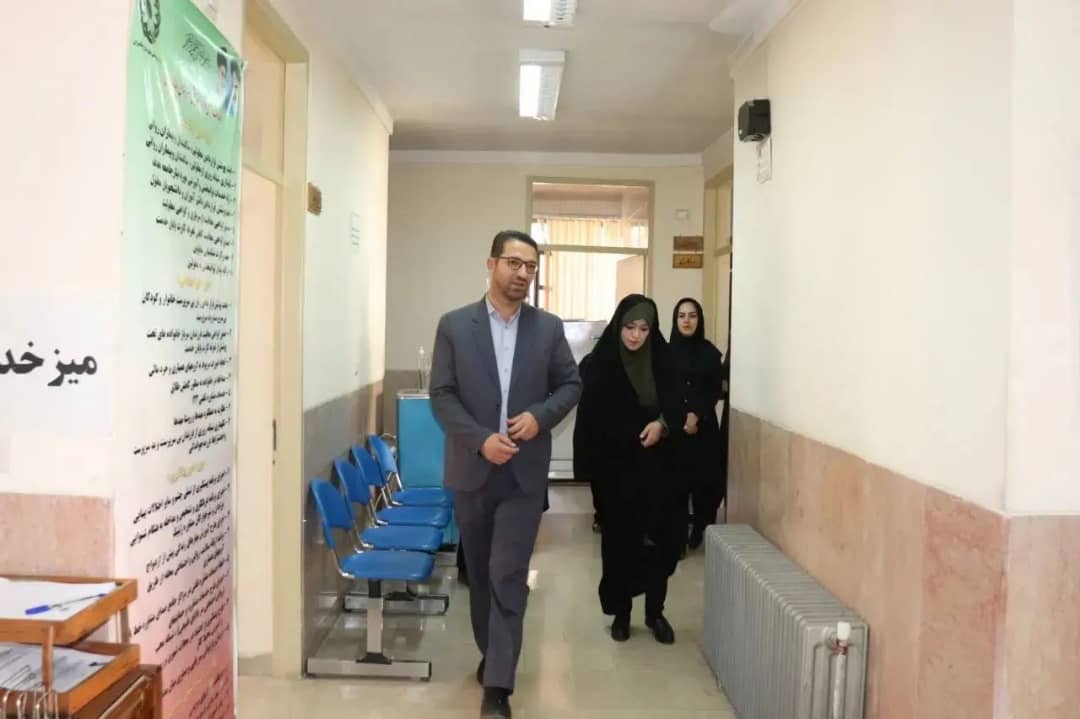 به گزارش روابط عمومی فرمانداری شهرستان چالدران ، محمدرضا عبدالله بصورت سرزده از اداره بهزیستی این شهرستان بازدید نمودند.