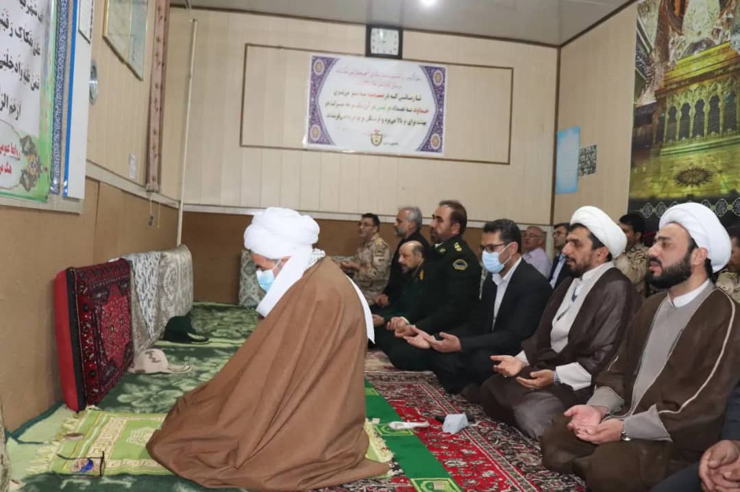 محمد رضا عبدالله نژاد فرماندار شهرستان چالدران با حضور در گردان مرزی چالدران ضمن شرکت در سفره افطاری و اقامه نماز مغرب عشاء با حافظان امنیت دیدار و گفت و گو کرد.