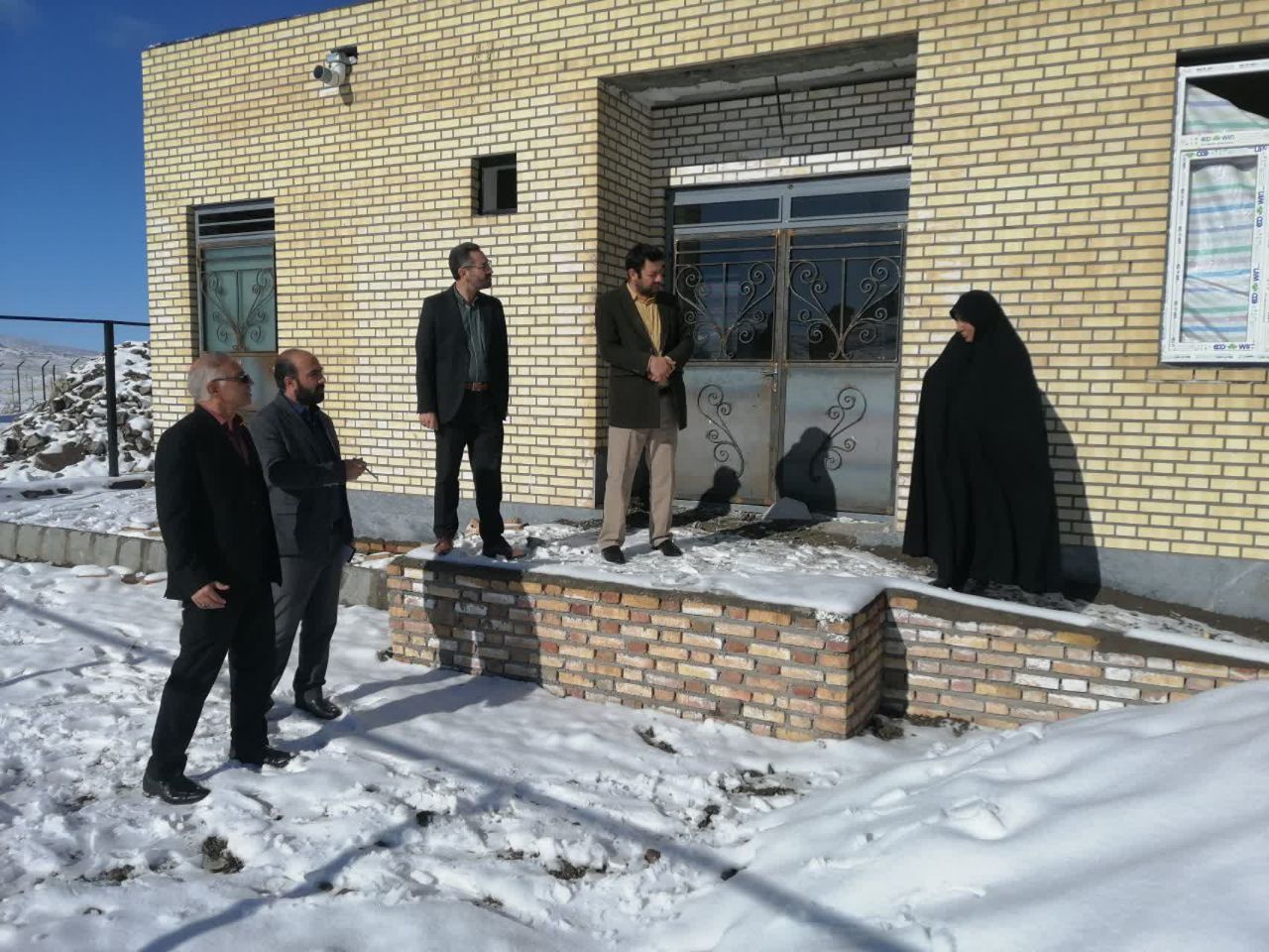 ✅ کواکبی معاون برنامه ریزی و هماهنگی امور عمرانی فرماندار از پروژه های در حال ساخت مدارس شهری و روستایی بازدید و در جریان روند پیشرفت فیزیکی این پروژه قرار گرفت .