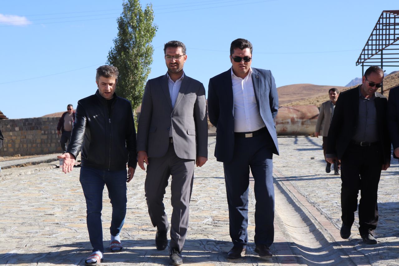 بازدید فرماندار از روند اجرایی پروژه مجتمع تفریحی، رفاهی و اقامتی آبگرم معدنی