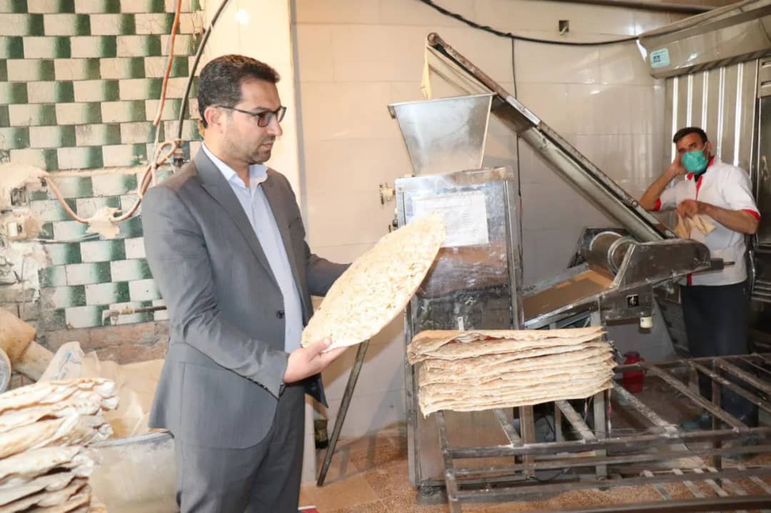  ✅ محمد رضا عبدالله نژاد فرماندار شهرستان چالدران در خصوص رسیدگی به مشکل تامین نان شهروندان و بررسی وضیعت پخت نان به صورت سرزده از چند واحد نانوایی این شهرستان بازدید نمودند.