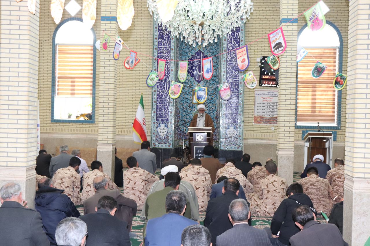 نمازگزاران شهرستان چالدران توهین نشریه فرانسوی به مقدسات و مرجعیت را بشدت محکوم کردند