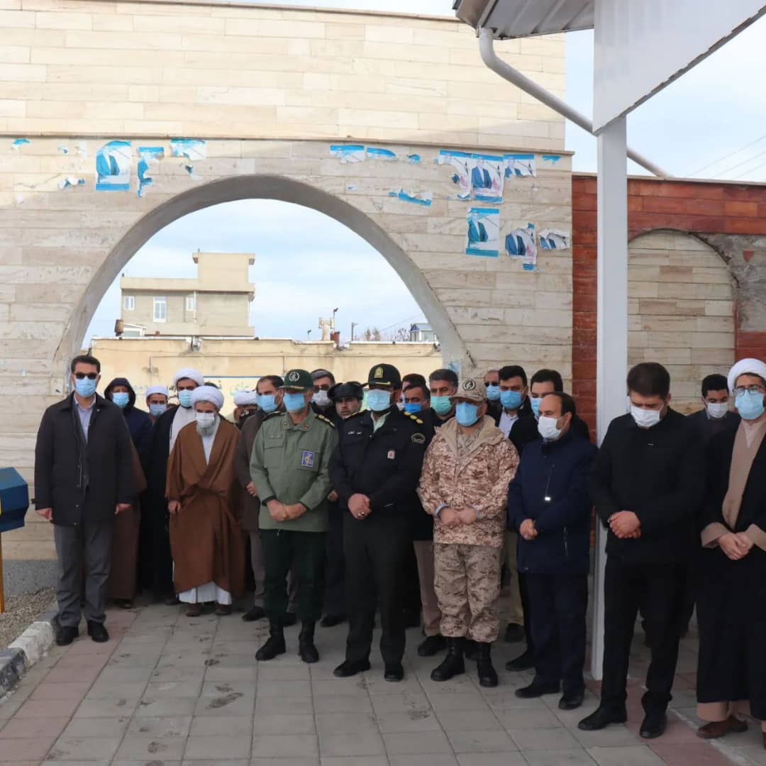 ✅در سومین روز از ایام الله دهه مبارک فجر باحضور عبدالله نژاد فرماندار شهرستان چالدران ،مراسم غبار روبی و عطر افشانی مزار شهدا در چالدران برگزار شد