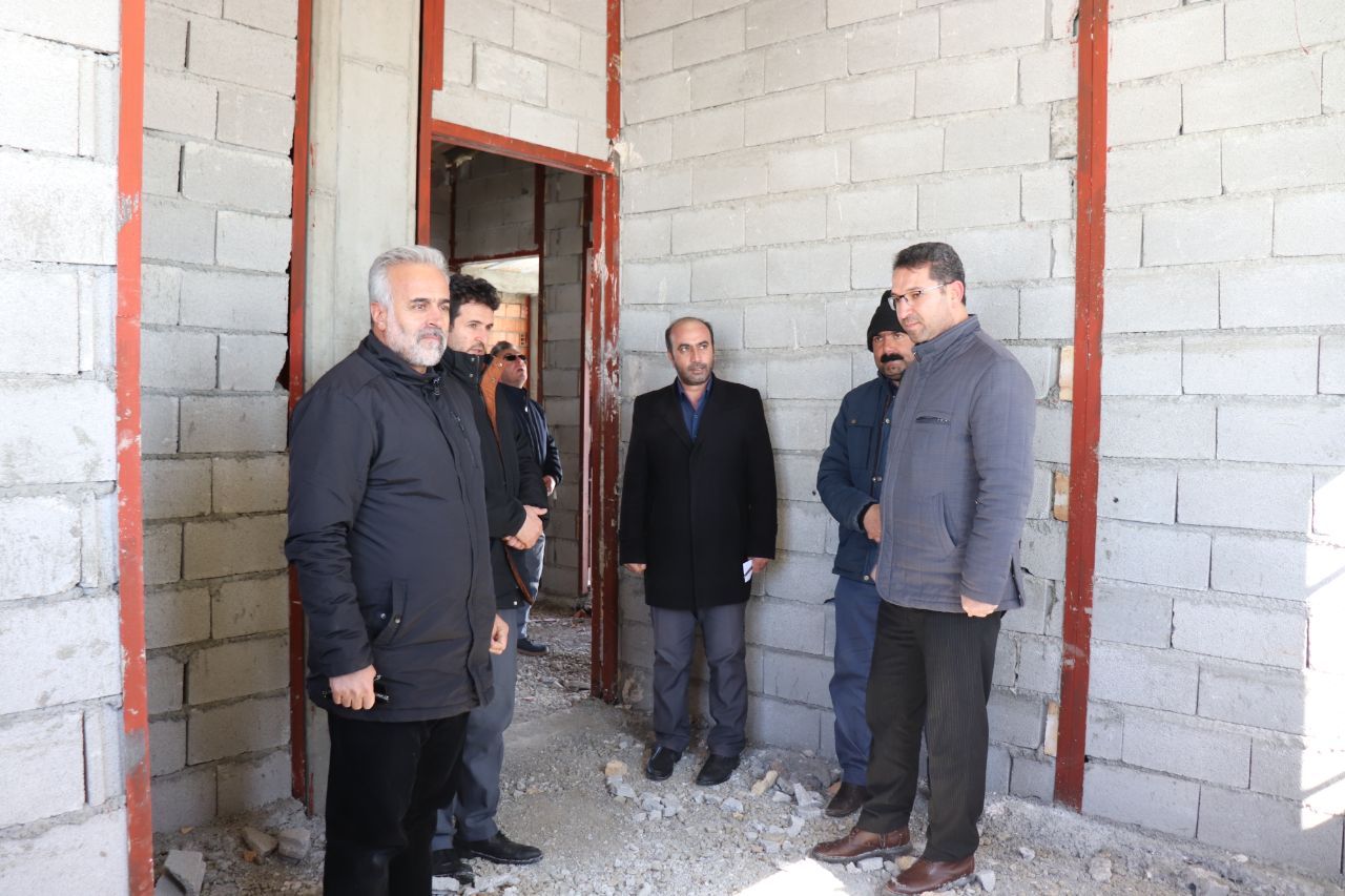 فرماندار چالدران از روند اجرایی احداث خانه بهداشت روستای سازآغل بازدید کرد