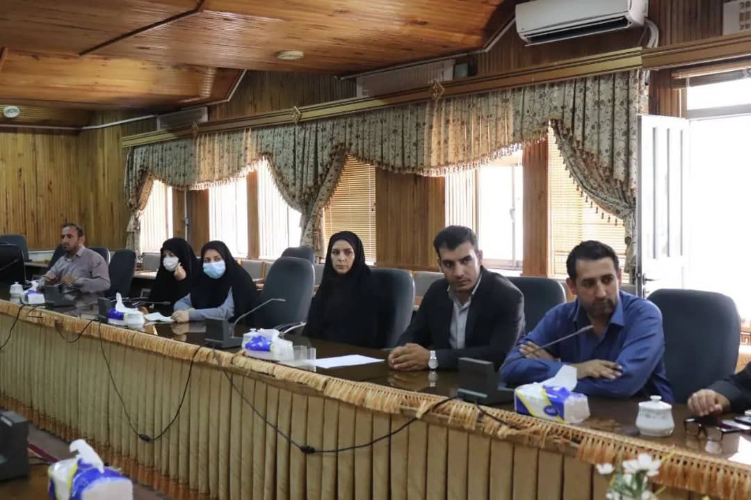 دیدار حجت الاسلام والمسلمین نیساری مشاور استاندار در امور ایثارگران و عبدالله نژاد فرماندار شهرستان چالدران با کارکنان فرمانداری و شهرداری
