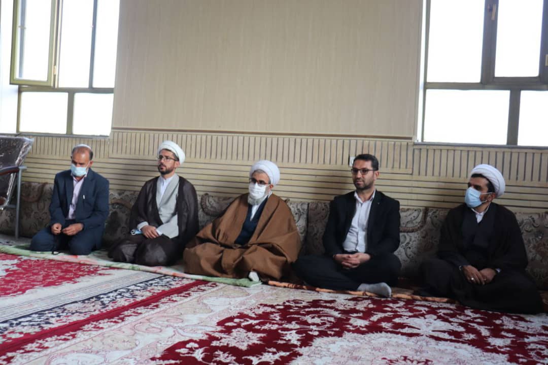 ✅محمد رضا عبدالله نژاد فرماندار شهرستان چالدران به همراه معاونین خود با حضور در مسجد روستای بیگ کندی ضمن دیدار با اهالی این روستا مسائل و مشکلات این روستا را مورد بحث و بررسی قرار داد.