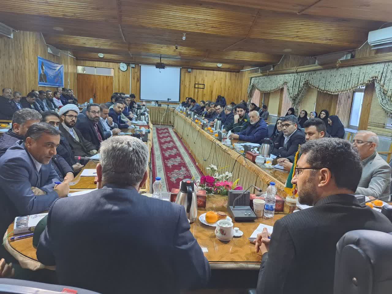 پنجمین جلسه شورای اداری به ریاست محمدرضا عبدالله نژاد فرماندار شهرستان چالدران در سالن اجتماعات فرمانداری این شهرستان برگزار گردید.