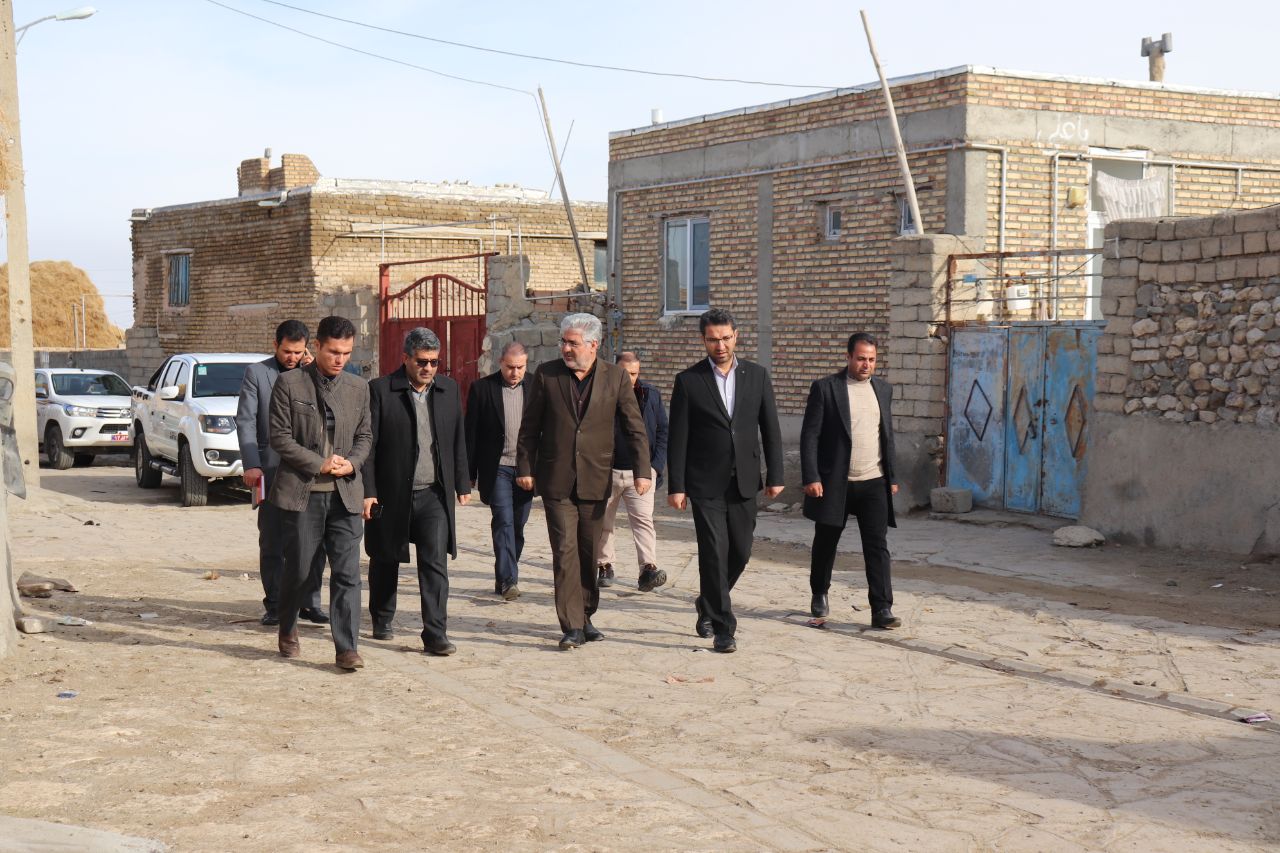 بازدید فرماندار از روستای قرخ بلاغ