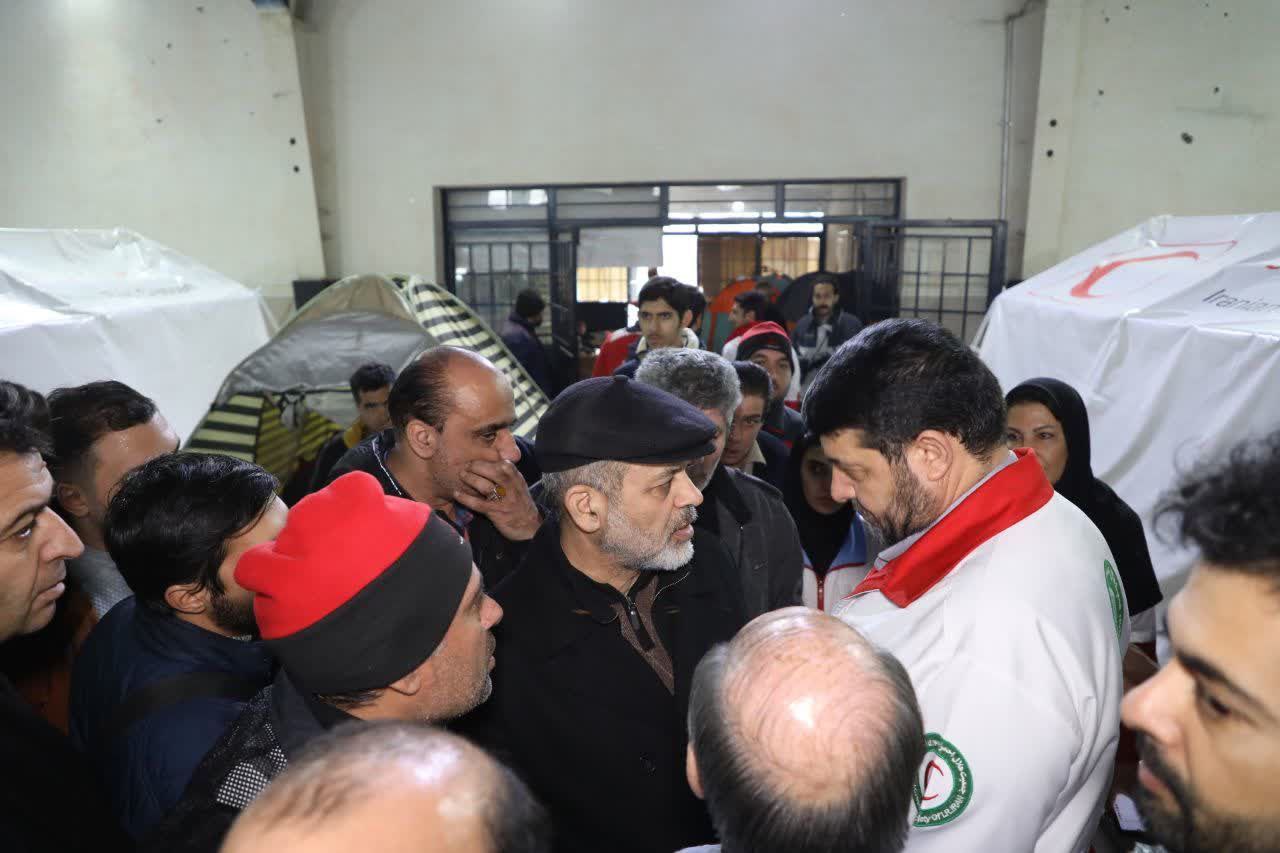 بازدید وزیر کشور به همراه استاندار آذربایجانغربی از اسکان اضطراری زلزلهزدگان خوی/ مجموعه ورزشی ولیعصر