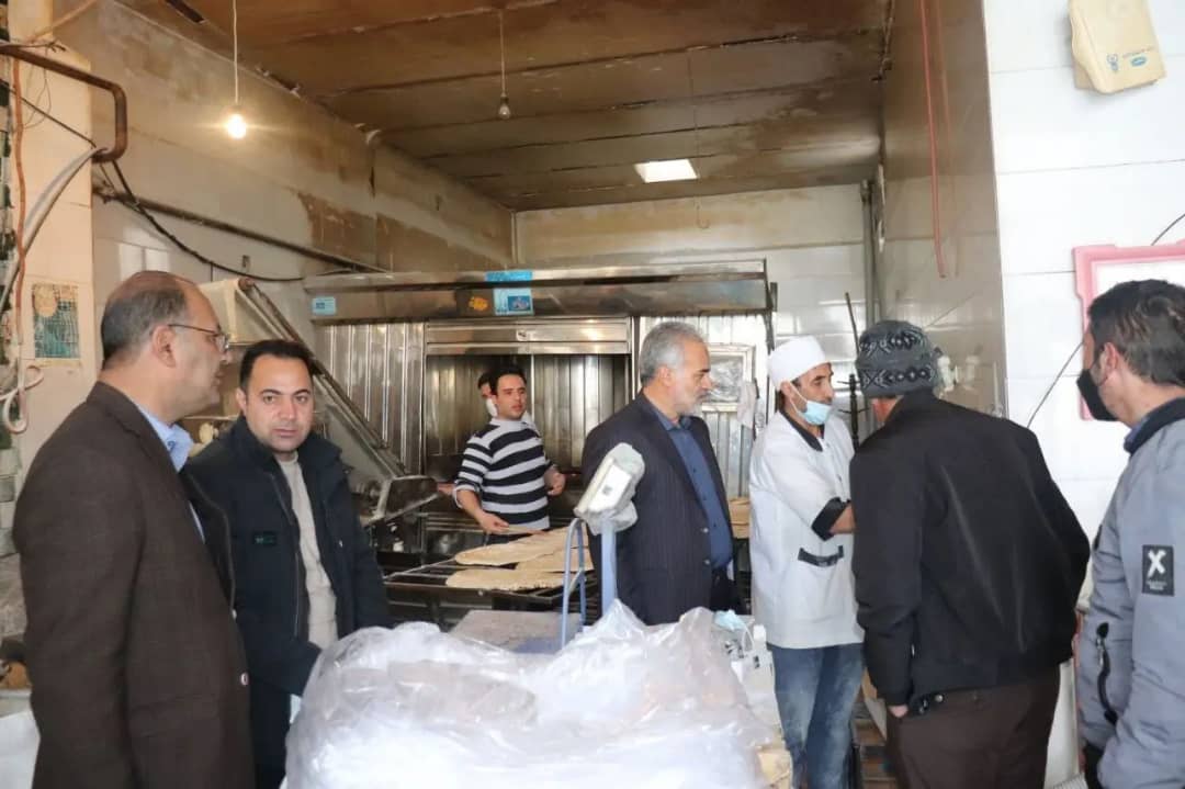 ✅ در اولین روز از سال جدید ابراهیم زاده معاون سیاسی، امنیتی و اجتماعی فرماندار چالدران، به صورت سرزده از واحد های نانوایی بازدید نمودند.