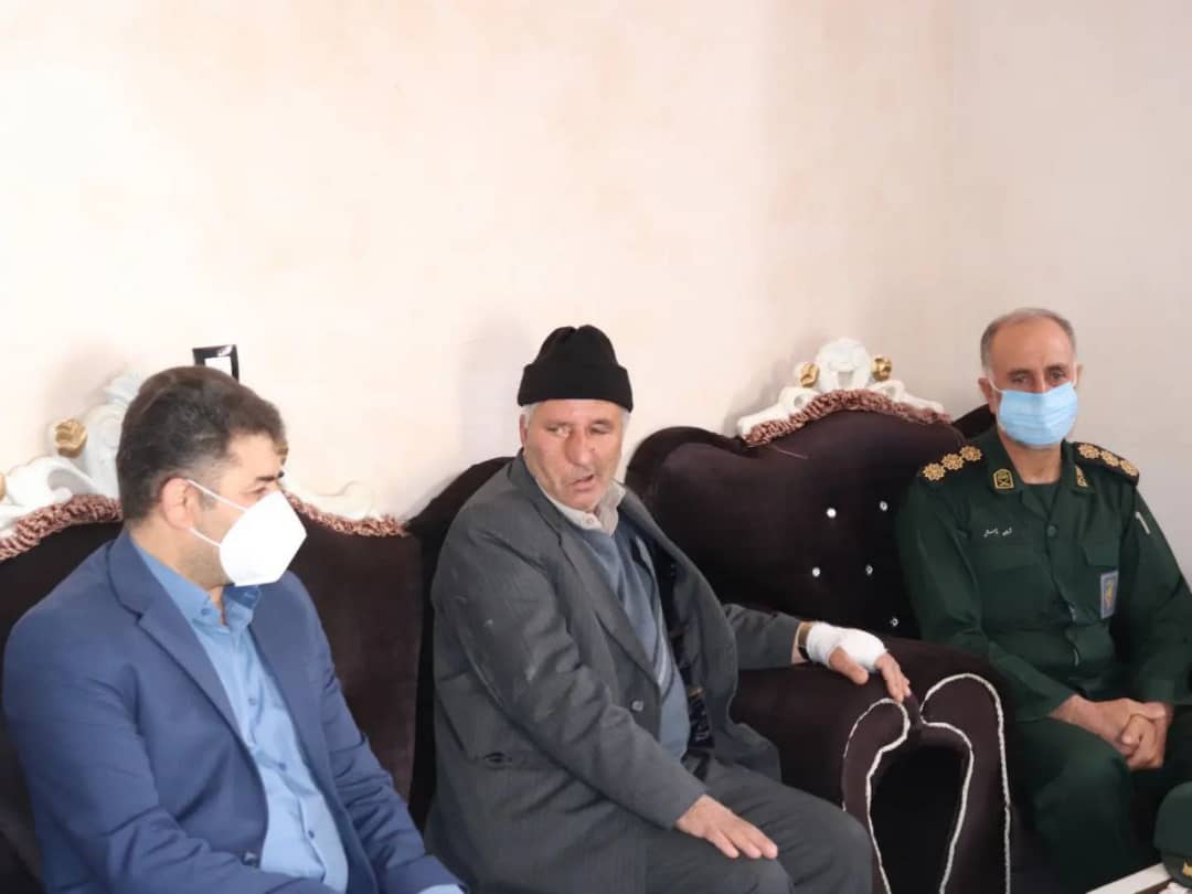 ✅همزمان با سالروز ولادت حضرت ابوالفضل العباس (ع) و روز جانباز با حضور عبدالله نژادفرماندارشهرستان چالدران، از جانبازان سرافراز تجلیل و قدر دانی شد.
