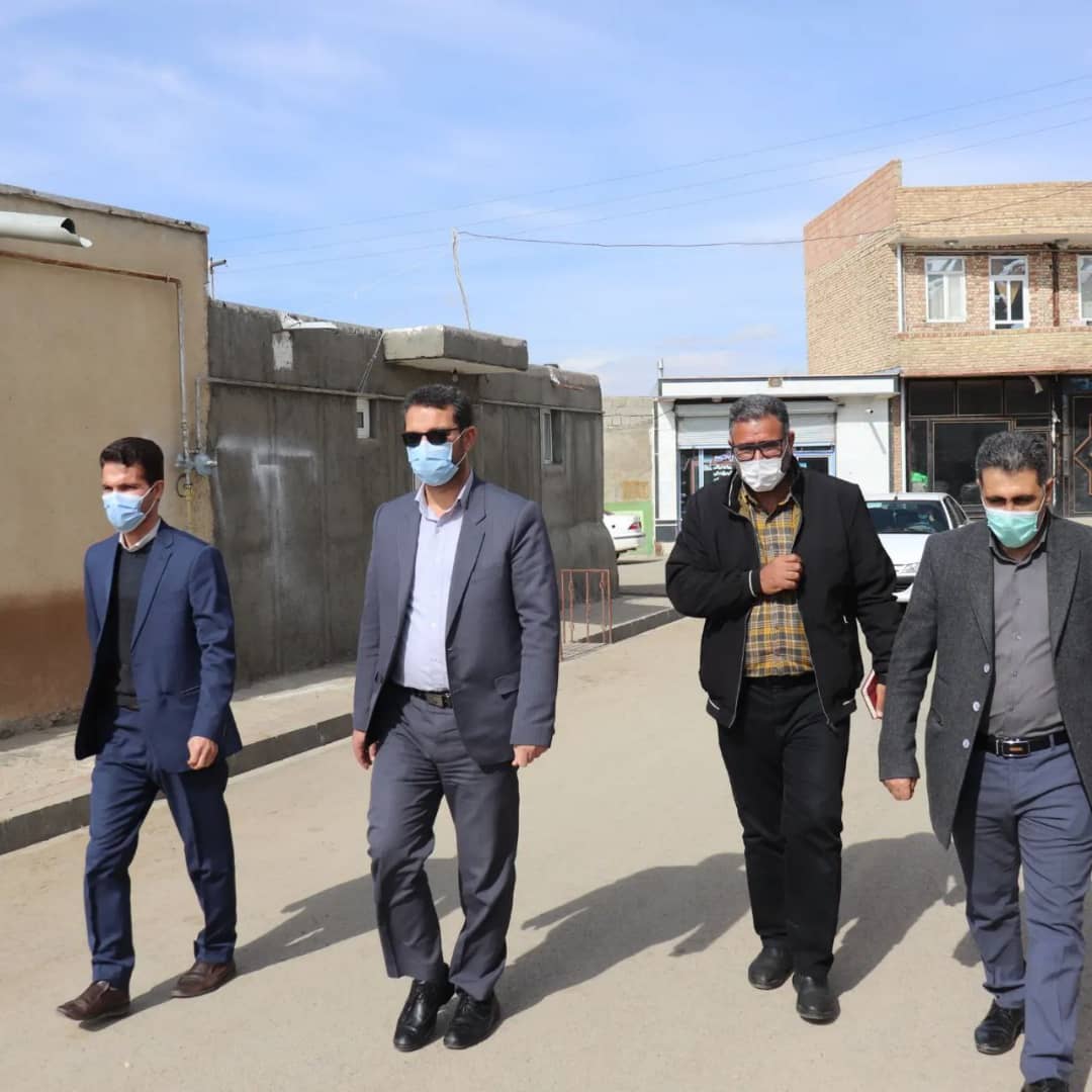 ✅عبدالله نژاد فرماندارشهرستان چالدران به همراه جمعی از ادارات خدمات رسان با حضور در روستای عباس کندی ضمن بازدید از روستا مسائل ومشکلات اهالی این روستا را مورد بحث و بررسی قرار داد.