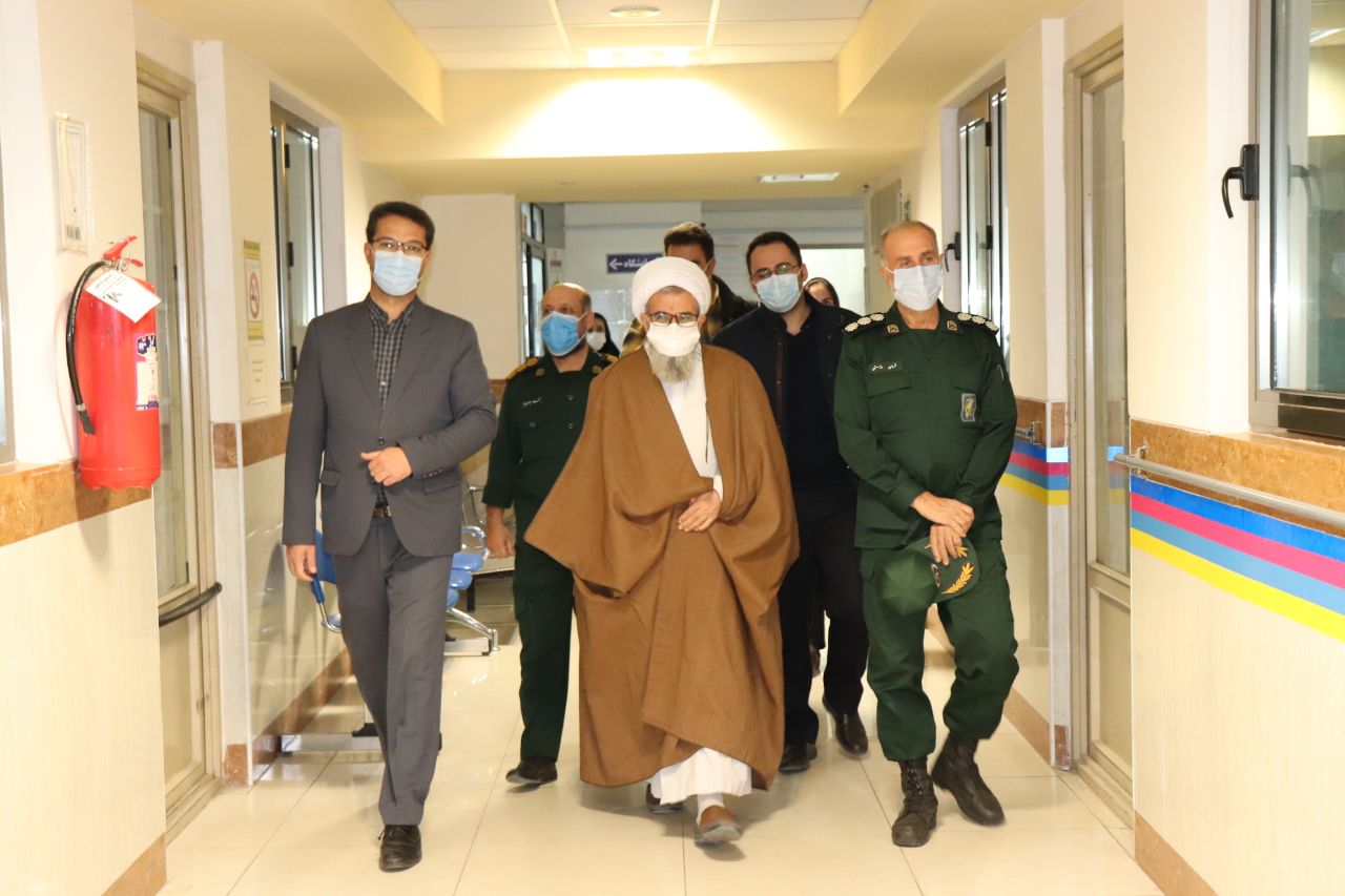 حضور فرماندار در بیمارستان شهید بهشتی شهرستان و بازدید از بخش های مختلف بیمارستان