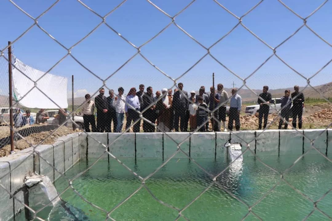 به مناسبت گرامیداشت هفته جهاد کشاورزی با حضور محمدرضا عبدالله نژاد فرماندار شهرستان چالدران طرح آبیاری تحت فشار به وسعت 7هکتار با اعتبار 1میلیارد 500میلیون ریال در روستای گل اشاقی به بهره برداری رسید