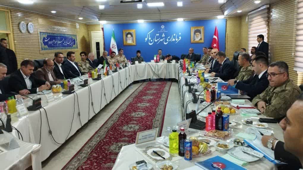 نود و هفتیمن کمیته فرعی و امنیتی جمهوری اسلامی ایران (شهرستان ماکو ) و جمهوری ترکیه ( ولایت آغری ) با حضور فرمانداران ماکو و چالدران و والیان آغری و ایغدیر ترکیه در محل فرمانداری شهرستان ماکو برگزار