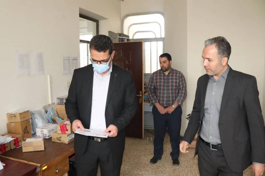 محمد رضا عبدالله نژادفرماندار شهرستان چالدران  به همراه ابراهیم زاده معاون سیاسی ،امنیتی و اجتماعی فرماندار  به صورت سرزده از اداره پست چالدران بازدید کرد.