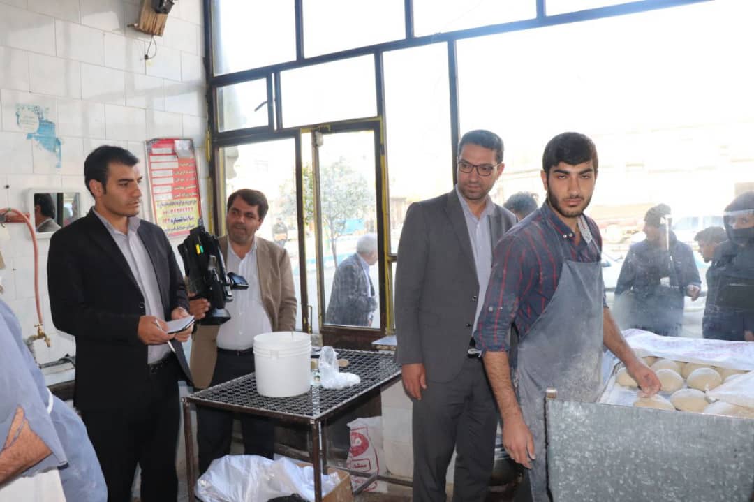  ✅ محمد رضا عبدالله نژاد فرماندار شهرستان چالدران در خصوص رسیدگی به مشکل تامین نان شهروندان و بررسی وضیعت پخت نان به صورت سرزده از چند واحد نانوایی این شهرستان بازدید نمودند.