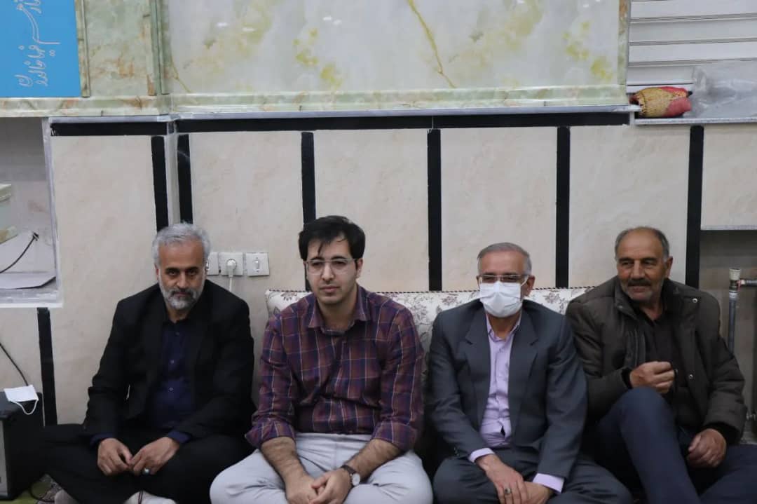 ✅باحضور محمد رضا عبدالله نژاد فرماندارشهرستان چالدران، معاونین فرماندار و حجت الاسلام والمسلمین محمدزاده امام جمعه شهرستان مراسم معنوی محفل انس با قرآن در مسجد جامع روستای سعدل برگزار شد.