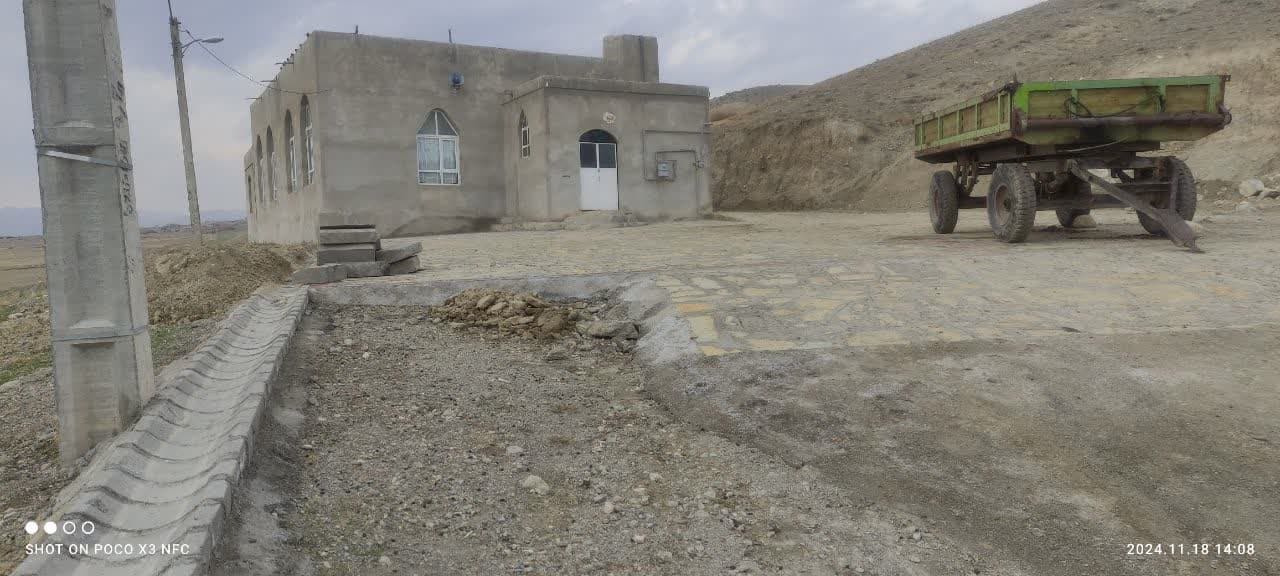 بازدید میدانی محمد رضا عبدالله نژاد فرماندار چالدران از ساماندهی و سنگ فرش معابر روستای قوشا بلاغ سفلی