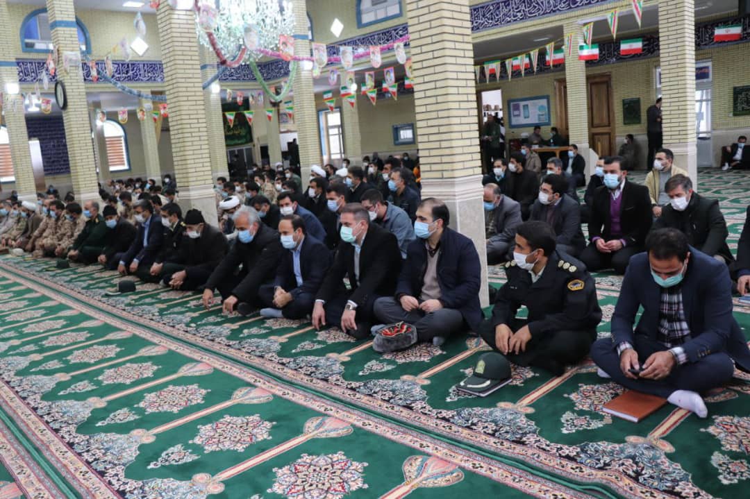  ✅در چهارمین روز از ایام الله دهه مبارک فجر عبدالله نژاد فرماندار شهرستان چالدران ضمن دیدار مردمی در مسجد جامع درجمع نمازگران قبل از خطبه ها سخنرانی کرد.