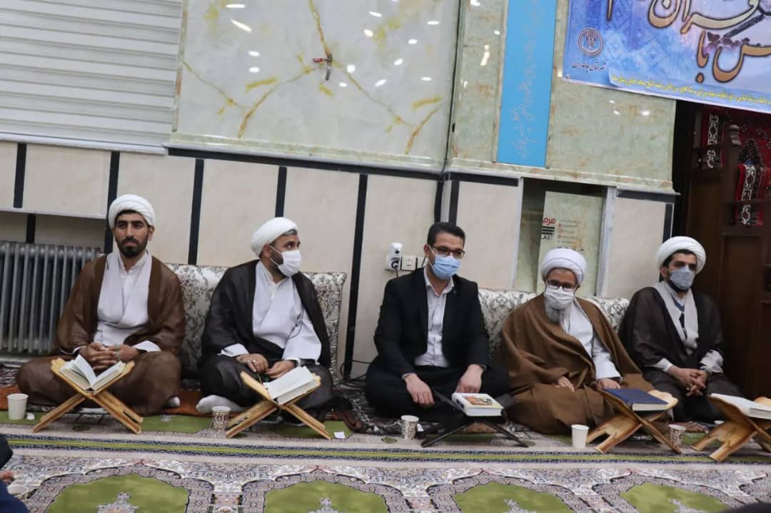 ✅باحضور محمد رضا عبدالله نژاد فرماندارشهرستان چالدران، معاونین فرماندار و حجت الاسلام والمسلمین محمدزاده امام جمعه شهرستان مراسم معنوی محفل انس با قرآن در مسجد جامع روستای سعدل برگزار شد.