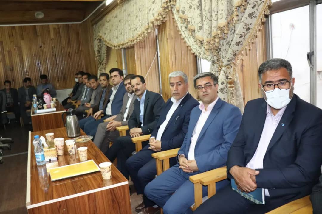 دومین جلسه شورای اداری شهرستان چالدران با حضور ضرغامی وزیر میراث فرهنگی ، گردشگری و صنایع دستی ،محمد رضا عبدالله نژاد فرماندار شهرستان چالدران، در سالن اجتماعات فرمانداری برگزار شد.