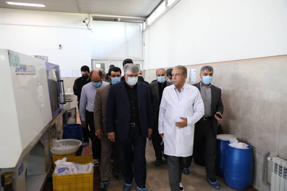 استاندار آذربایجانغربی: مدیران واحد های تولیدی از ظرفیت بازارهای منطقه برای صادرات استفاده کنند.