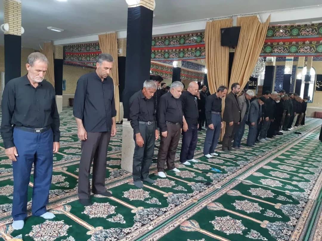 اقامه نماز ظهر تاسوعا با حضور محمدرضا عبدالله نژاد فرماندار شهرستان چالدران