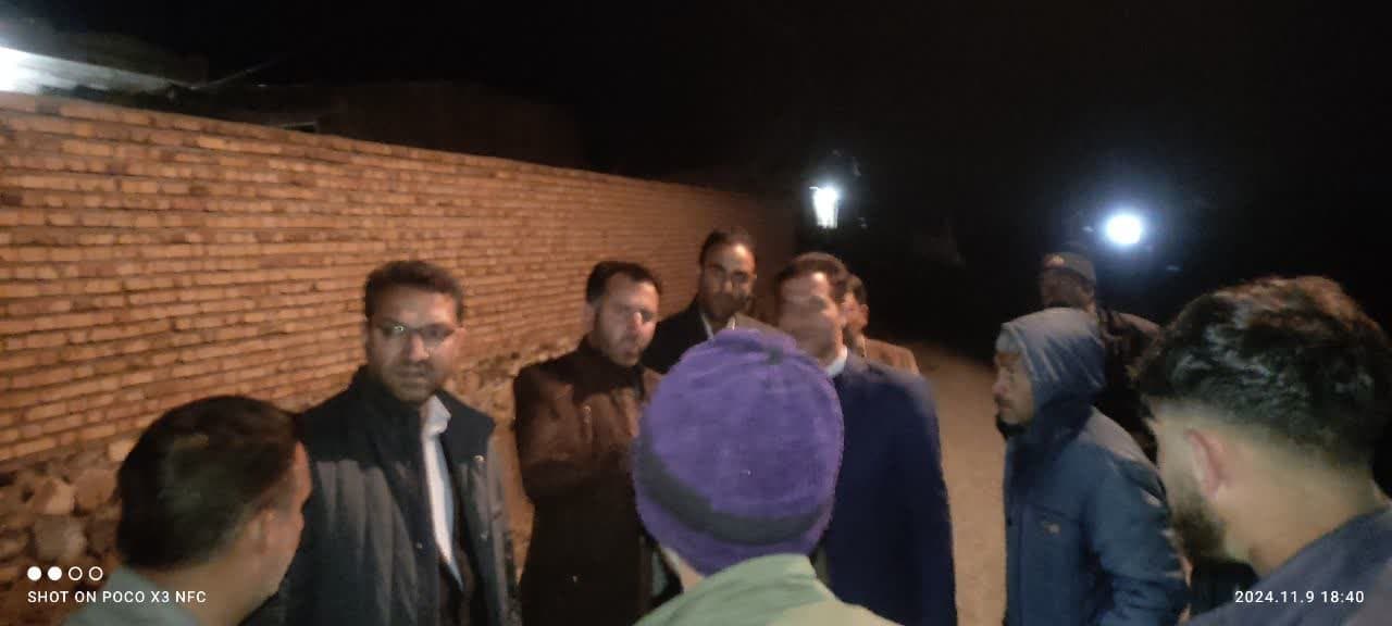 📸گزارش تصویری 💢بازدید محمد رضا عبدالله نژاد فرماندار چالدران به همراه جمعی از اعضای شورای اداری از بهسازی و آماده سازی بستر برای آسفالت معابر روستای انبار سفلی