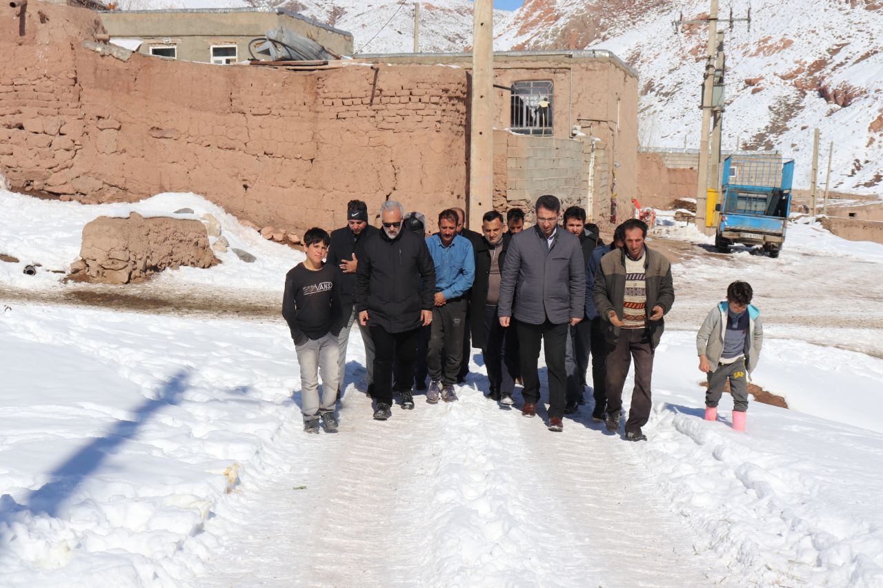 بازدید محمدرضا عبدالله نژاد فرماندار از روستای گل سعید