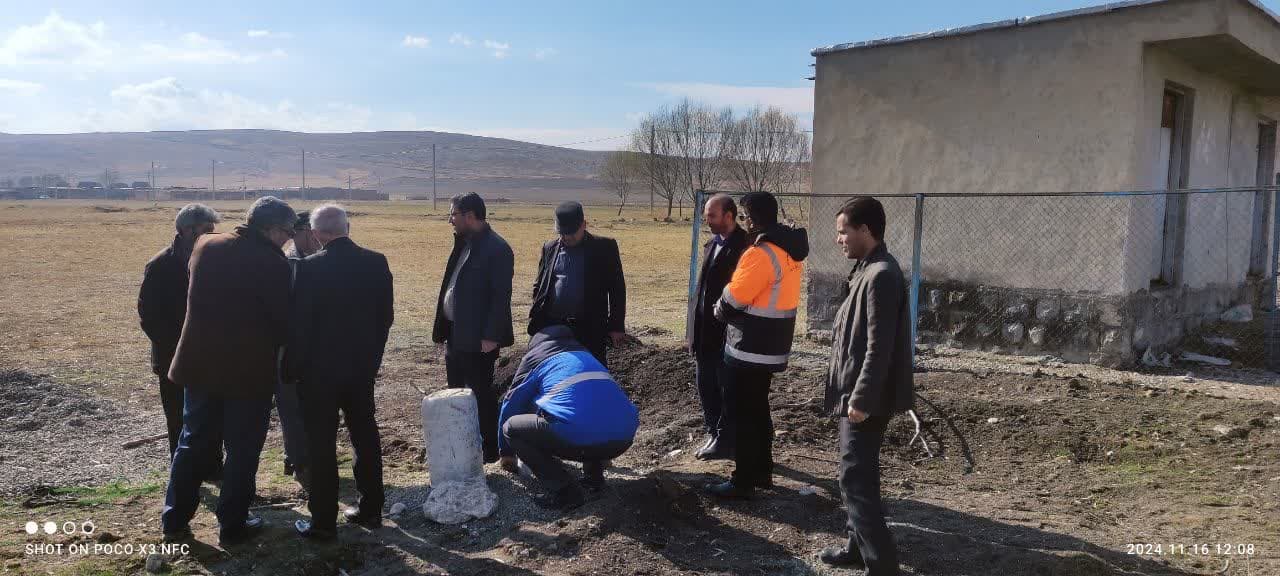 با حضور محمد رضا عبدالله نژاد فرماندار چالدران و جمعی از اعضای شورای اداری در روستای قره تولکی مسائل و مشکلات مورد بحث و بررسی قرار گرفت