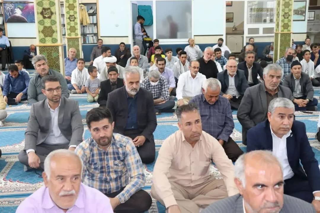 با حضور محمدرضا عبدالله نژاد فرماندار شهرستان چالدران مراسم عبادی سیاسی نماز جمعه این هفته به امامت حجت الاسلام و المسلمین محمدزاده امام جمعه و با حضور اقشار مختلف مردم مومن و خداجو برگزار شد.