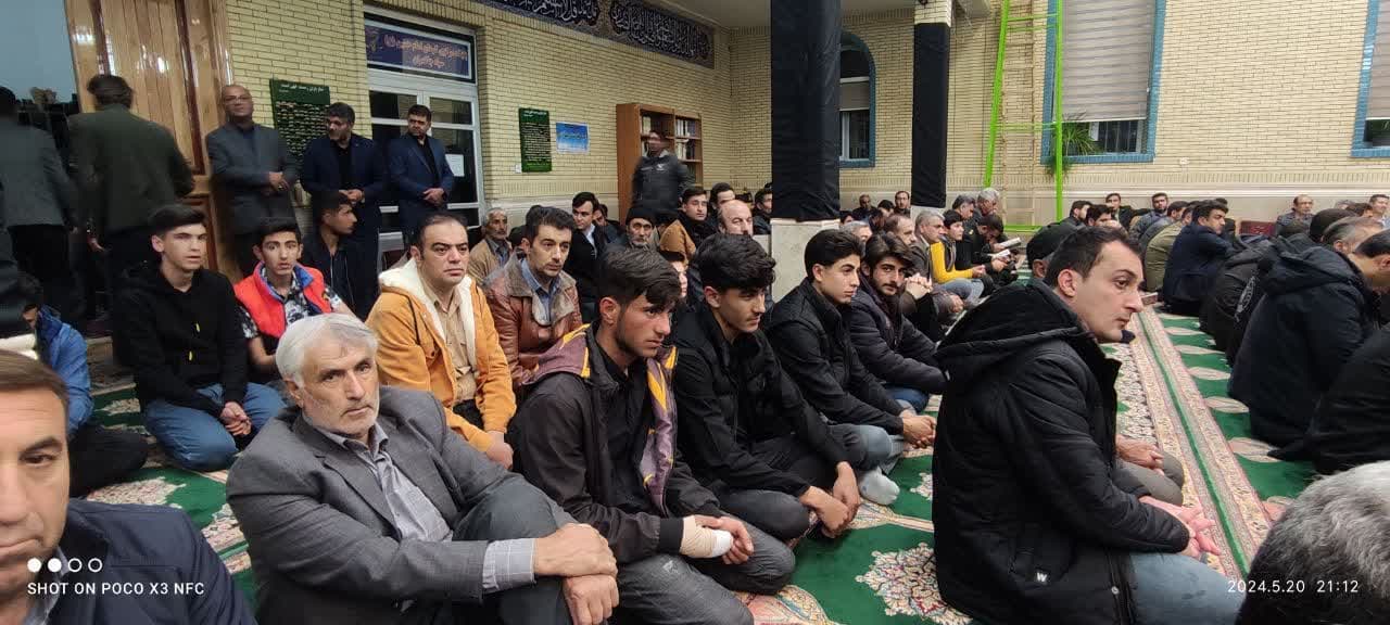 مراسم گرامیداشت شهادت شهید جمهور سیدالشهدای خدمت حضرت آیت الله سید ابراهیم رئیسی و همراهان در مسجد جامع شهرستان چالدران برگزار گردید .