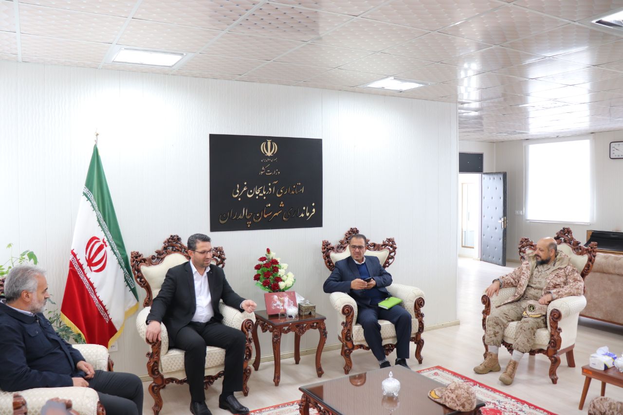 دیدار موسوی مدیرکل منابع طبیعی و آبخیزداری استان با محمدرضا عبدالله نژاد فرماندار چالدران