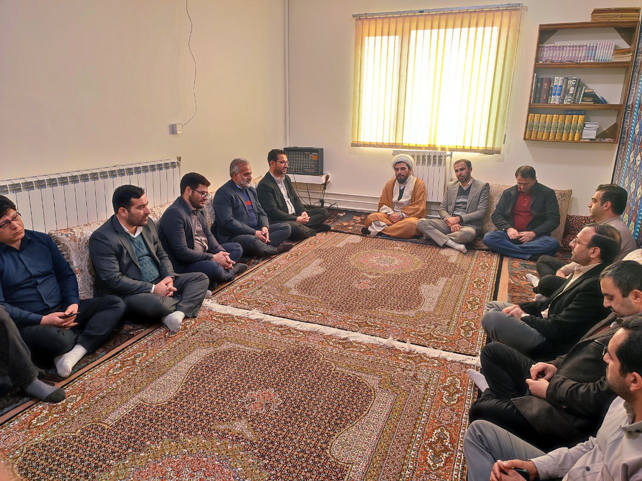 نشست صمیمی محمدرضا عبدالله نژاد فرماندار با رئیس و کارکنان دادگستری شهرستان چالدران