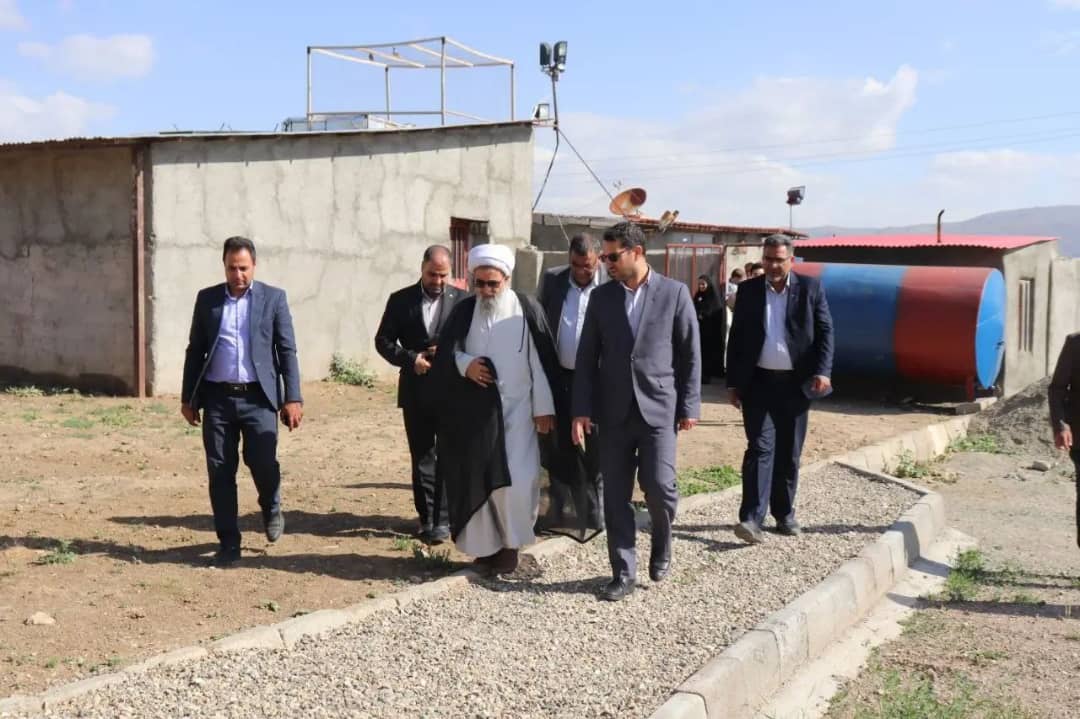به مناسبت گرامی داشت هفته جهاد کشاورزی با حضور محمد رضا عبدالله نژاد فرماندارشهرستان چالدران طرح جوجه ریزی و پرورش شتر مرغ در چالدران به بهره برداری رسید.