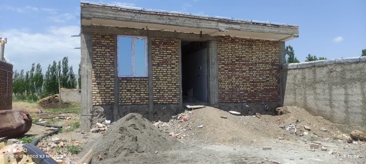 💢فرماندار شهرستان چالدران از روند بازسازی واحدهای مسکونی روستایی در روستای آغبلاغ بازدید کرد.