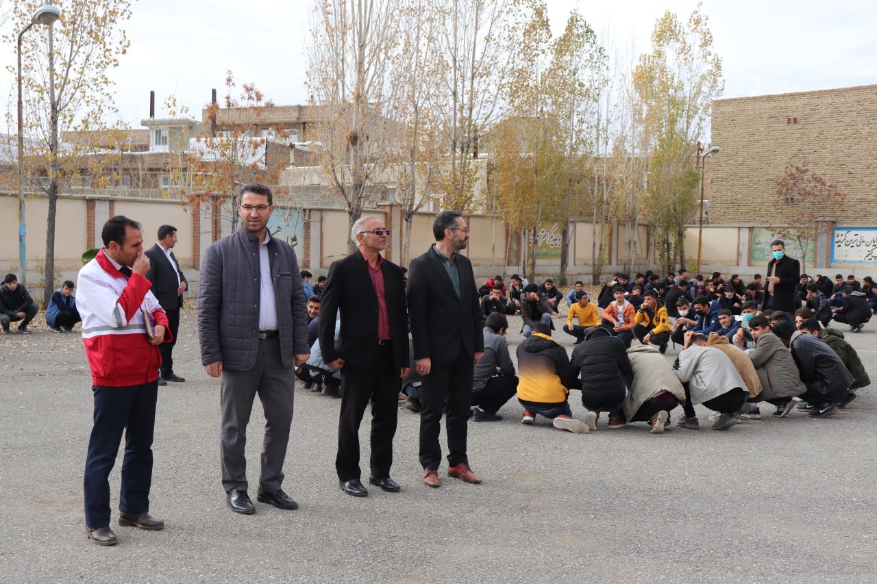 ✅ با حضور محمدرضا عبدالله نژاد فرماندار مانور سراسری زلزله و ایمنی در شهرستان چالدران برگزار گردید.