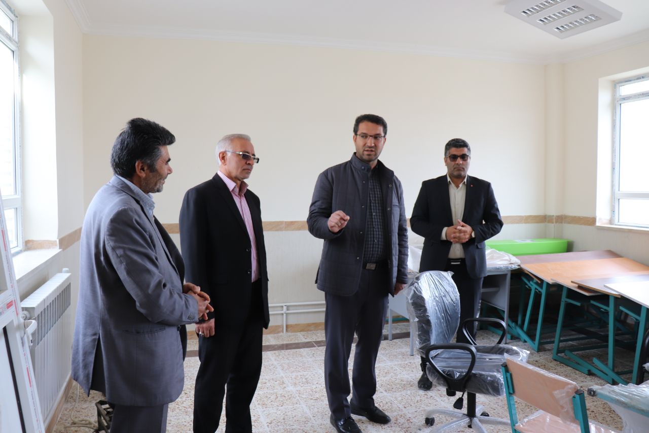 ✅ محمد رضا عبدالله نژاد فرماندار چالدران باحضور در روستای کران سفلی از نزدیک مسائل و مشکلات روستاییان را مورد بررسی قرار داد .