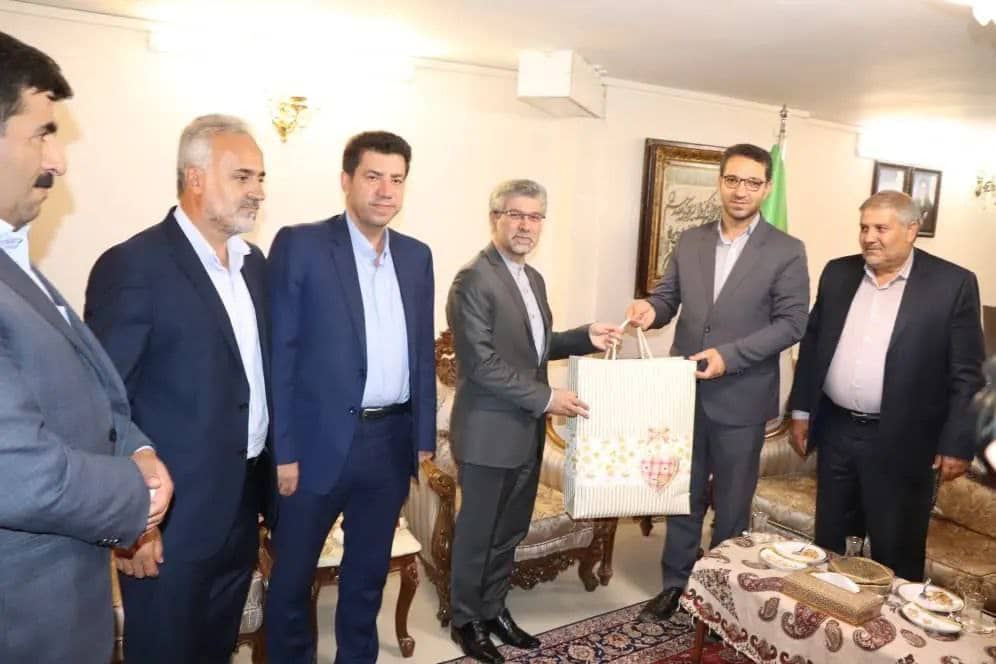 دیدار محمد رضا عبدالله نژاد فرماندار شهرستان چالدران و نادرکاظمی فرماندار شهرستان ماکو با سجاد سلطان زاده سرکنسول ایران در استان ارزروم ترکیه
