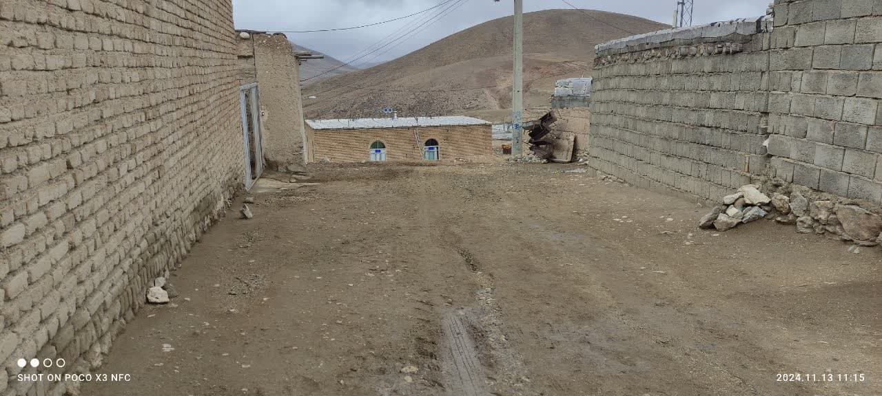 📸گزارش تصویری 💢بازدید محمد رضا عبدالله نژاد فرماندار چالدران به همراه بخشدار مرکزی و جمعی از اعضای شورای اداری از روستای صونا بلاغی 🔷فرماندار چالدران در این بازدید دستورات لازم جهت تسطیح وبهسازی