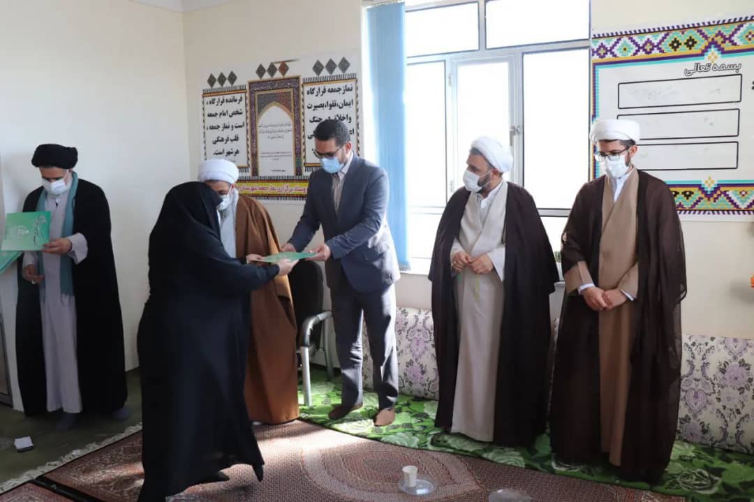 ✅با حضور عبدالله نژاد فرماندارشهرستان چالدران ،حجت الاسلام والمسلمین محمدزاده امام جمعه شهرستان، جلسه هم اندیشی ستاد باز سازی عتبات عالیات در محل دفتر امام جمعه شهرستان برگزار شد.