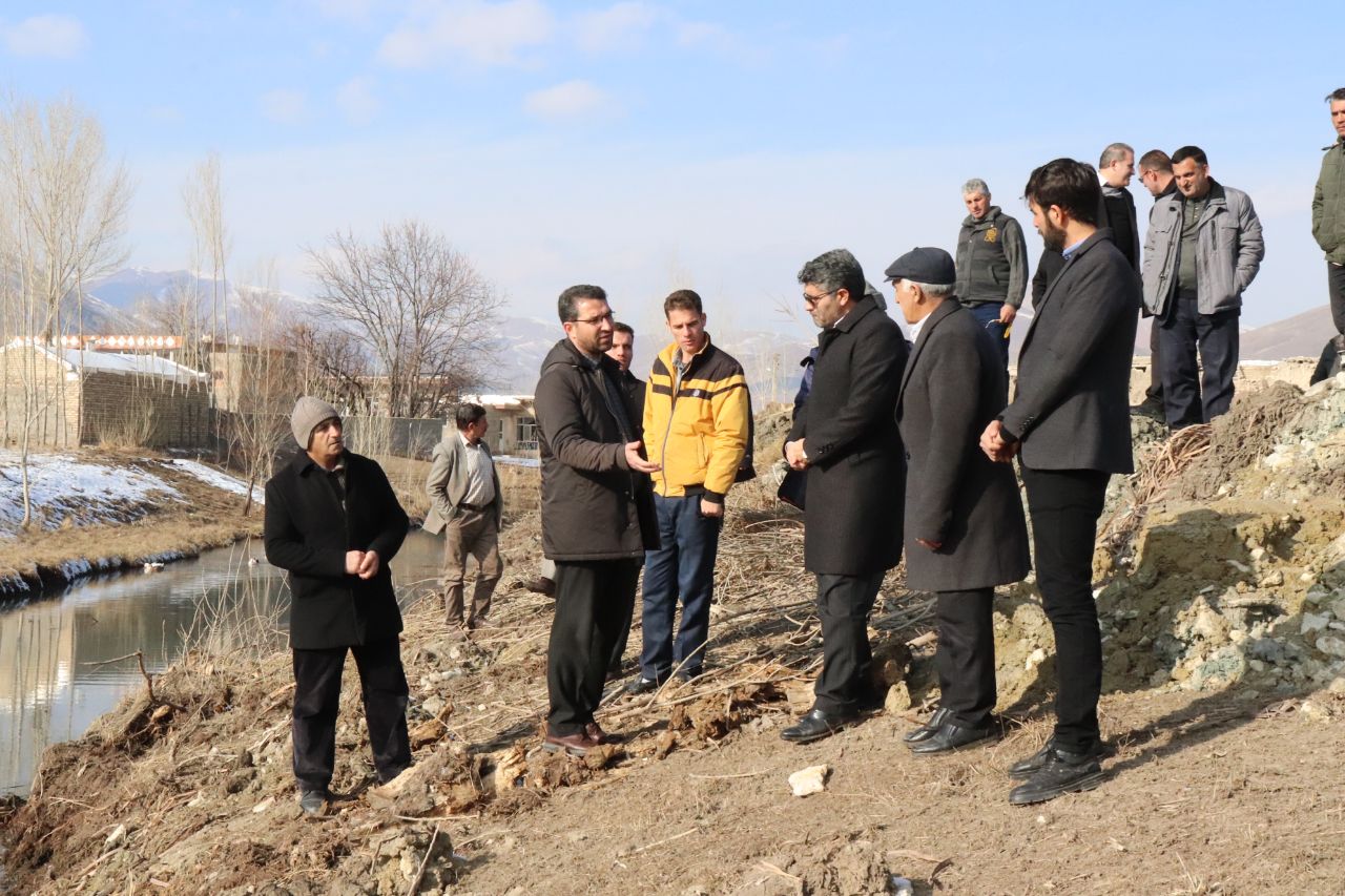  بازدید فرماندار شهرستان چالدران از روستای محلملو سفلی از توابع بخش مرکزی